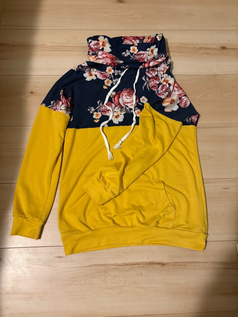 Boutique hoodie size medium